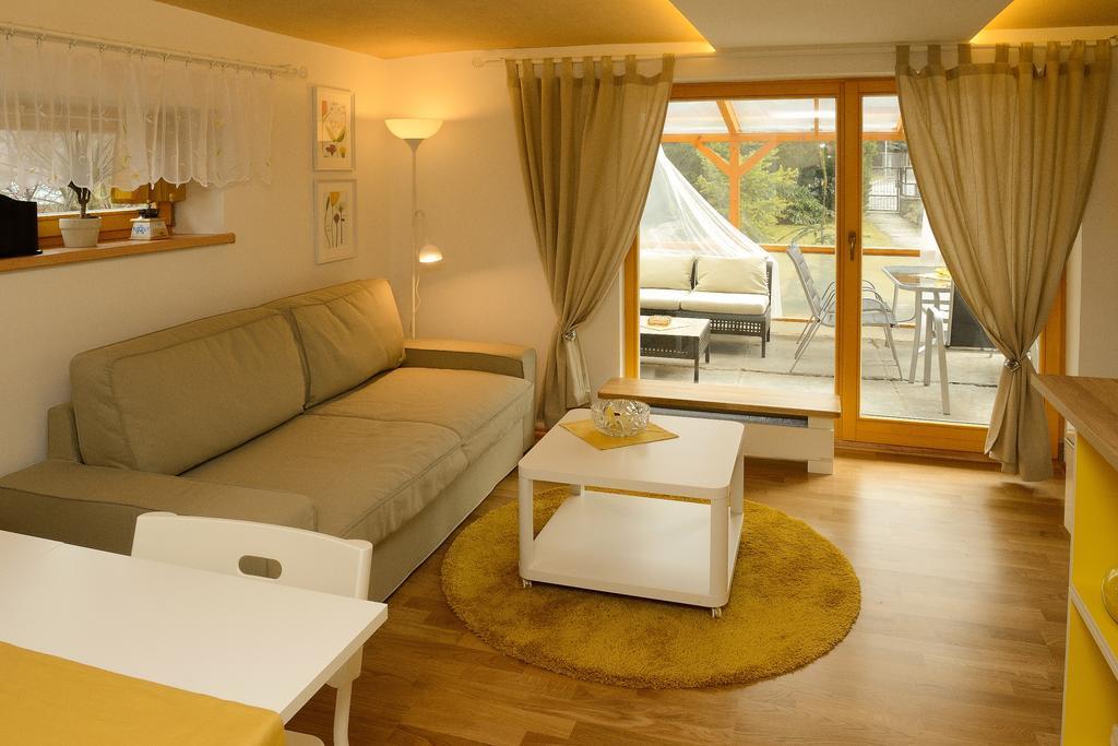 Frýdlant nad OstravicíRebel Houseアパートメント エクステリア 写真