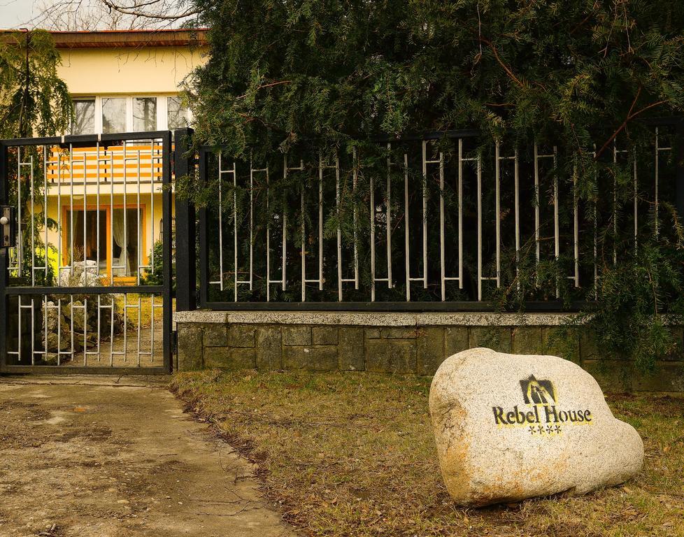 Frýdlant nad OstravicíRebel Houseアパートメント エクステリア 写真